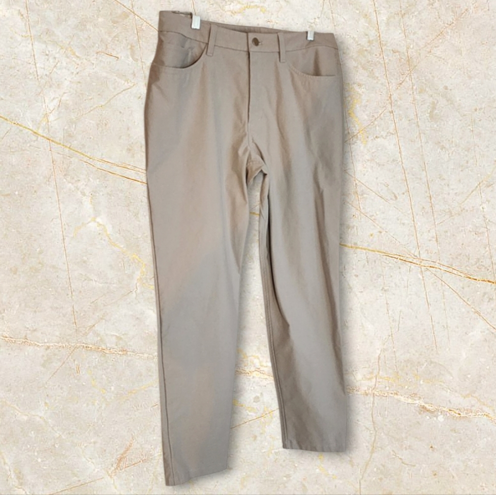 Lululemon Men's Chinos in Light Khaki